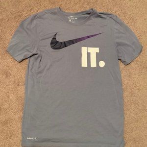 Nike T-shirt